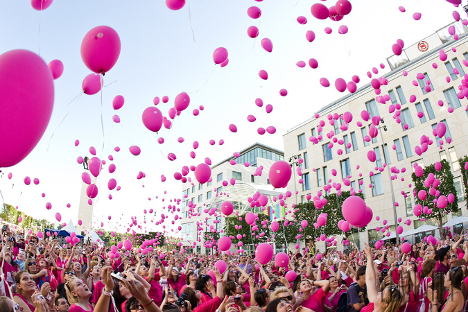 Ružové balóniky sú symbolom tejto kampane