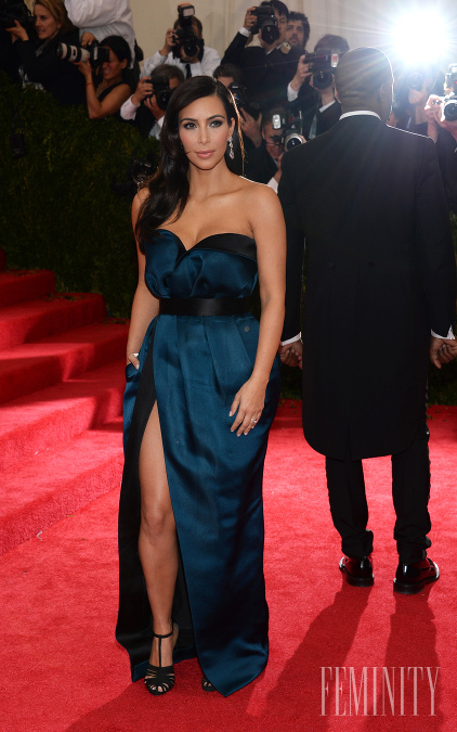 Hviezda reality show Kim Kardashian vložila dôveru do róby od Lanvin