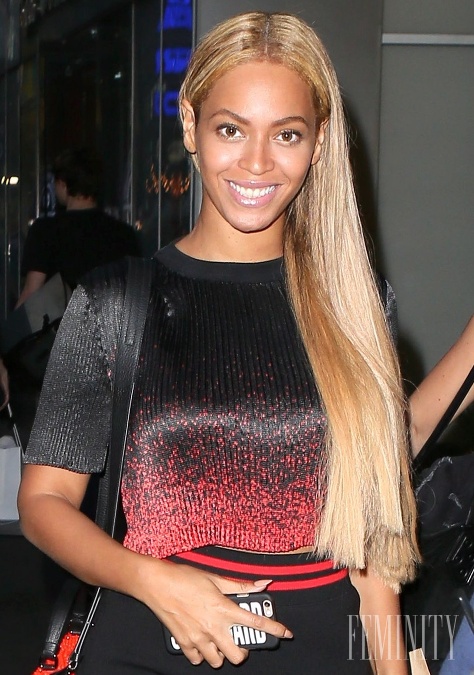 Speváčka Beyonce a jej dlhé rovné vlasy