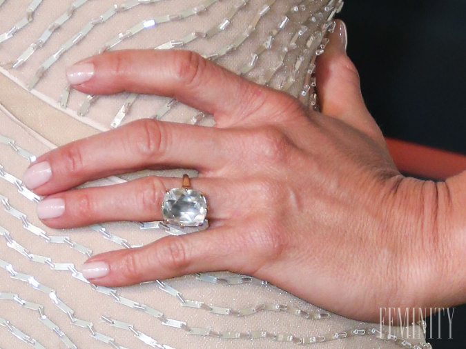 Aj herečka Jennifer Aniston sa môže pýšiť jagavým a závideniahodným prsteňom