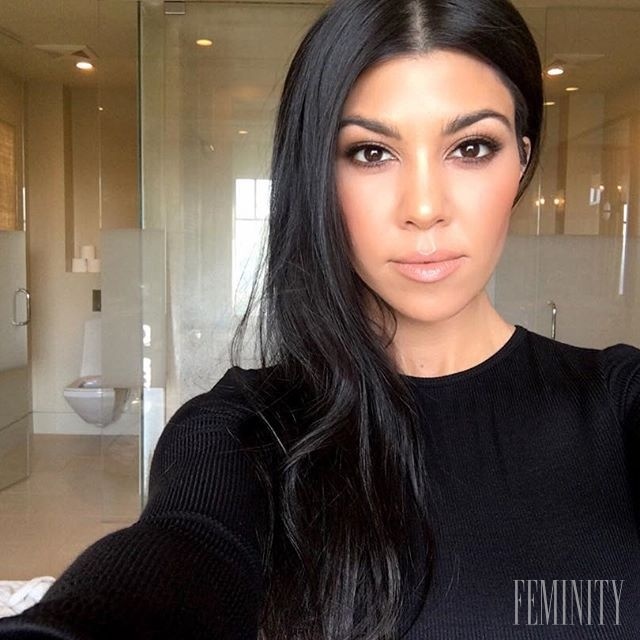 Kourtney Kardashian patrí je najstaršou sestrou slávnejšej Kim Kardashian
