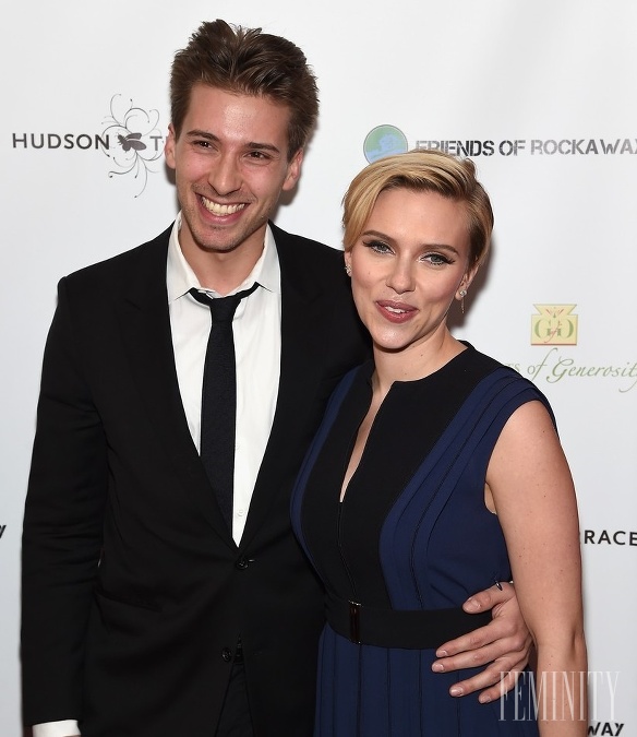 Aj brat Scarlett Johansson sa pokúšal o hereckú kariéru, ale veľmi neuspel