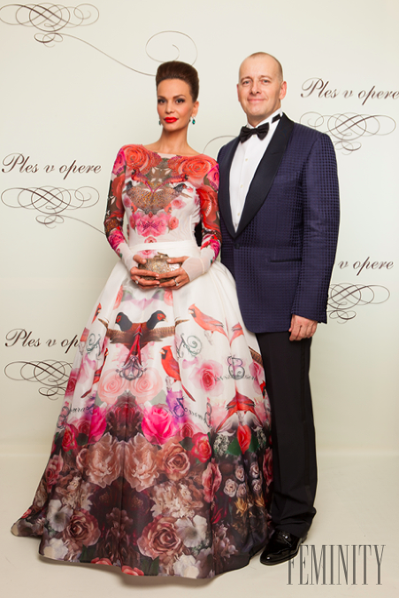 Andrea Heringhová v šatách z dielne Jany Pištejovej v spolupráci s Róbertom Vrzalom