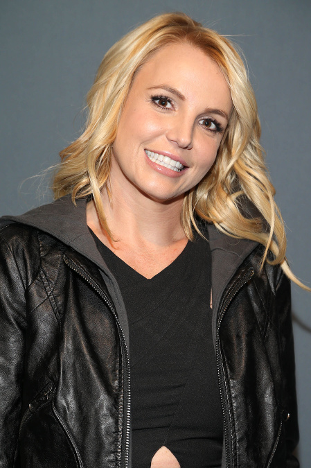 Britney Spears si pod posteľou schováva fastfood