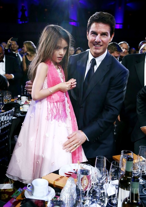 Tom Cruise sa kvôli viere s dcérou Suri nevída