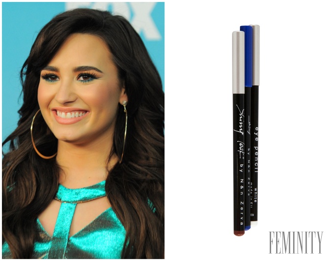 Farebná linka na oči ako Demi Lovato