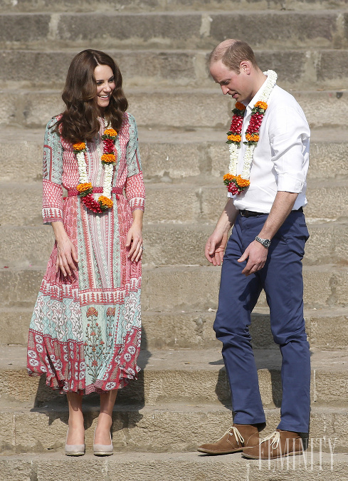 Kate Middleton predvádza na návšteve jeden dokonalý styling za druhým