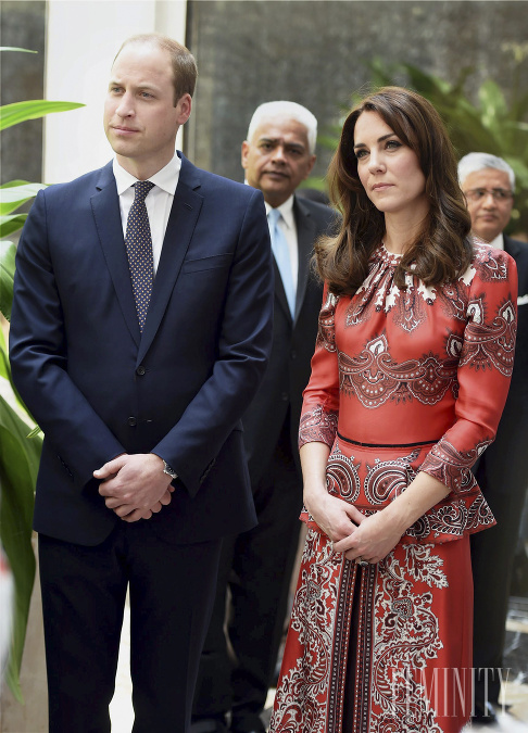 Krásna Vojvodkyňa z Cambridge po boku manžela Williama na návšteve v Indii