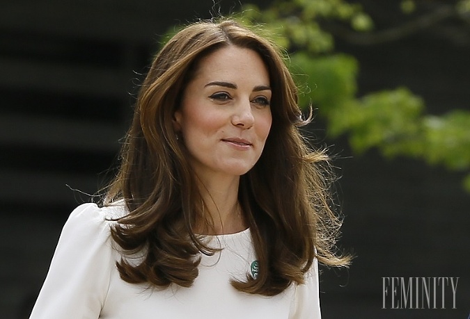 Rozpustené vlasy Kate Middleton
