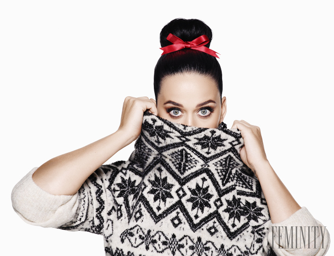 H&M s radosťou uvádza prvé fotografie Katy Perry v sviatočnej kolekcii