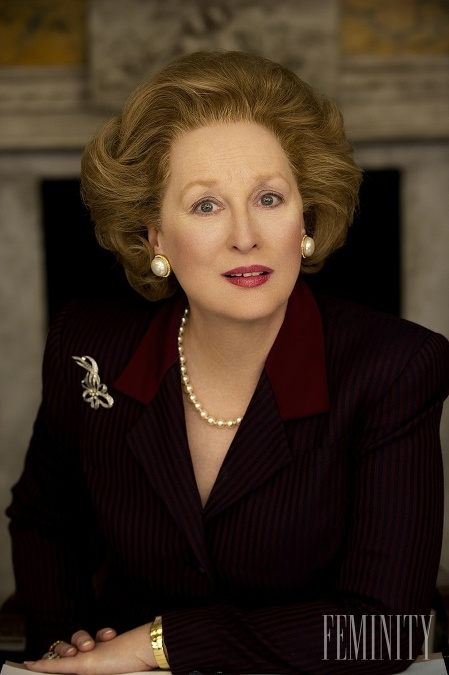 Meryl Streep v úlohe železnej lady Margaret Thatcherovej, ktorá jej priniesla jej tretieho zlatého oscara