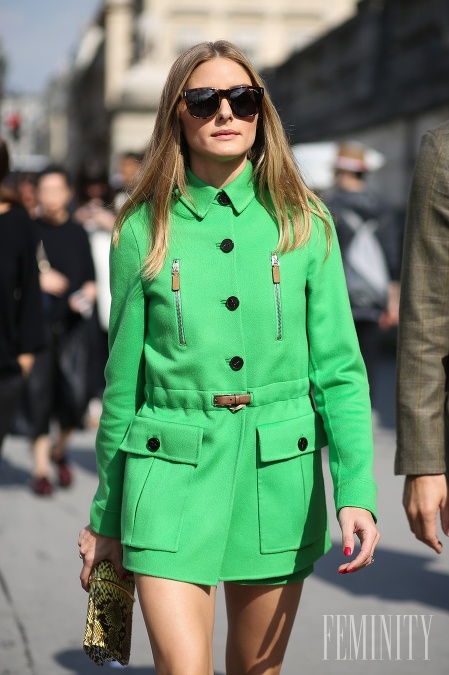 Olivia Palermo v hráškovej zelenej vyzerá, ako vždy, výborne