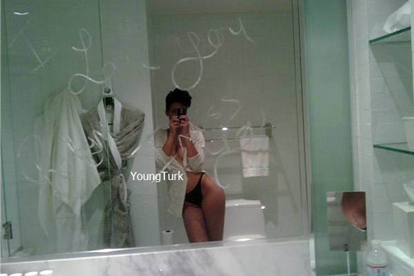 Rihanna, erotické fotky