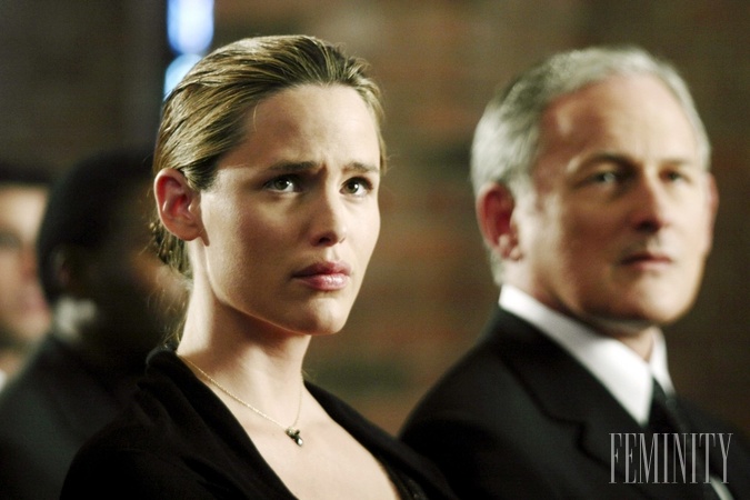 Nový špionážny seriál bude dejom pripomínať známy akčný seriál s Jennifer Garner Alias z roku 2001. 
