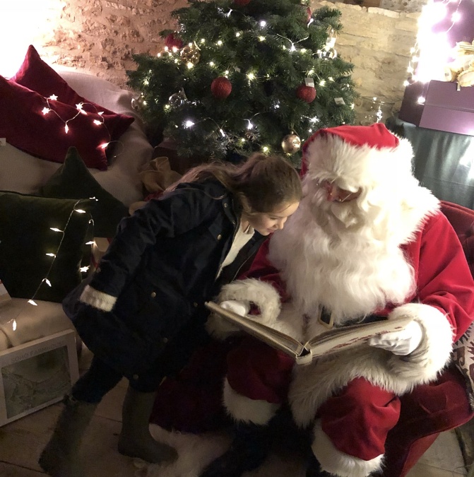 Dokonca deti navštívil aj Santa Clause