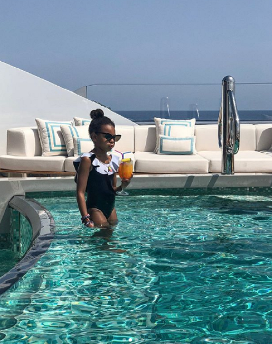 Dcéra Beyoncé a Jay Z, Blue Ivy, si dovolenku užívala naozaj do bodky