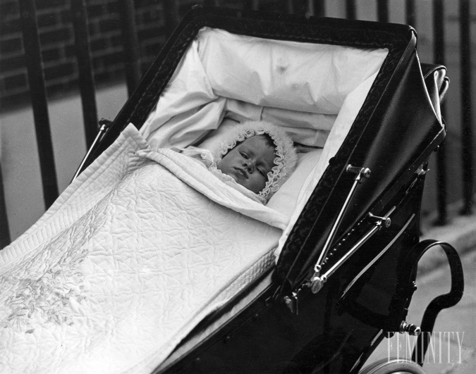 Malá Lilibet v čase, keď bola ešte bábätko, narodila sa 21. apríla 1926 kráľovi Jurajovi IV. a kráľovnej Alžbete