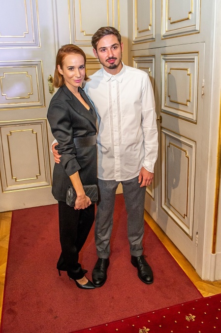 Táňa Pauhofová po boku partnera Jonatána Pastirčáka, s ktorým sa tešia spoločnej dcérke 