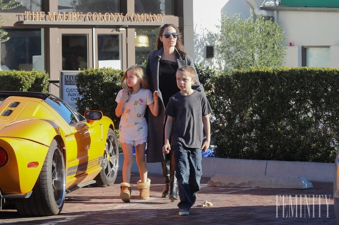 Angelina Jolie vlastní extravagantné Lamborghini