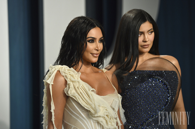 Najkonfliktnejšou postavou je jednoznačne Kim Kardashian, ktorá kritiku na svoju osobnosť nestrpí ani od vlastných sestier