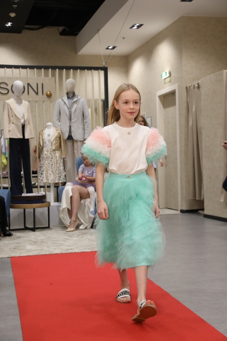 Fashion show pri príležitosti otvorenia novej značkovej predajne Pasoni v Bratislave