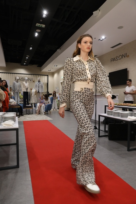 Fashion show pri príležitosti otvorenia novej značkovej predajne Pasoni v Bratislave