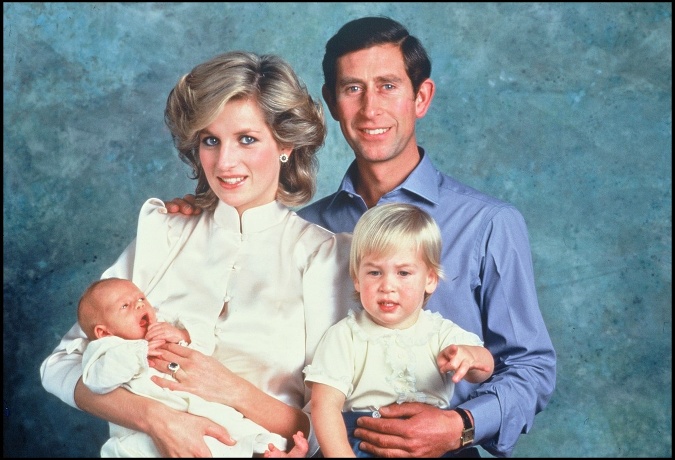 Princezná Diana a princ Charles so svojimi synmi - s princami Williamom a Harrym 