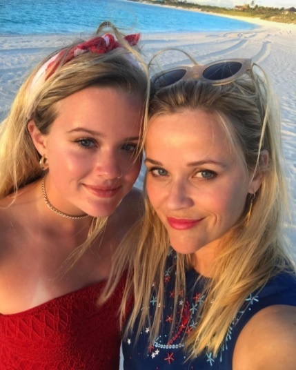Holywoodska herečka Reese Witherspoon so svojou dcérou