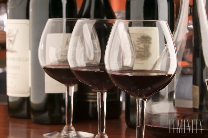 Najnovší výskum tvrdí, že pitie červeného vína vám pomáha byť štíhlejšími!