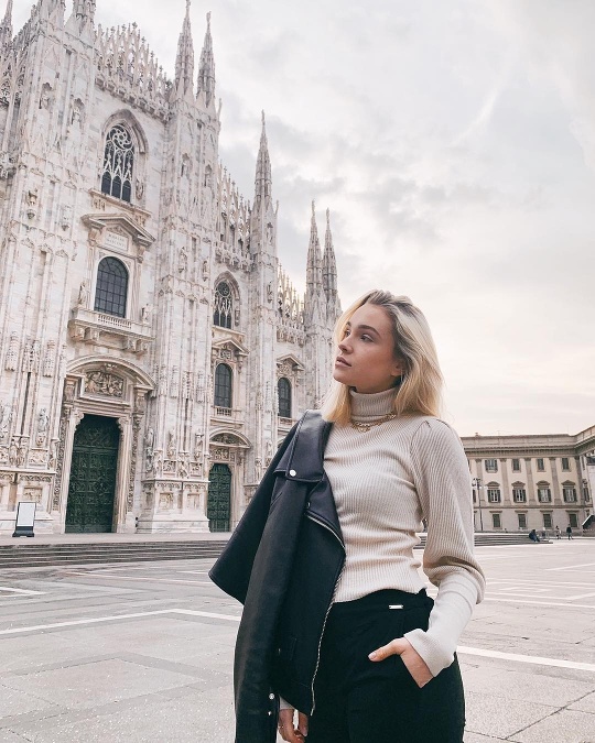 Miláno je označované ako mesto módy. V tej je ako doma i YouTuberka Martina Horňáková alias Moma