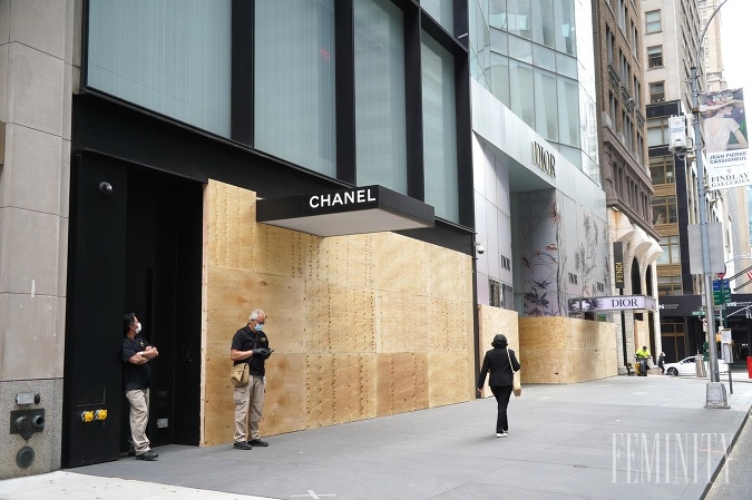 Francúzska luxusná značka Chanel takisto zareagovala na nepokoje v najluxusnejšej časti NYC