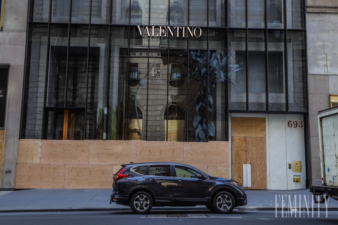 Módny dom Valentino a jeho butik na 5th Avenue