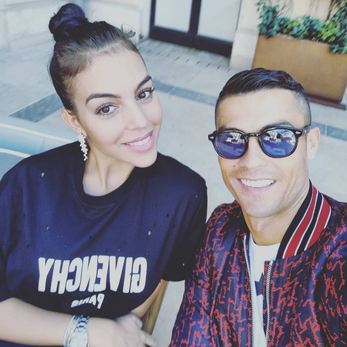 Ronaldo sa s Georginou zoznámil na večierku