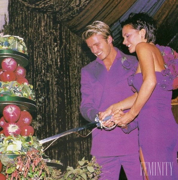 Beckhamovci oslavovali vo fialových outfitoch