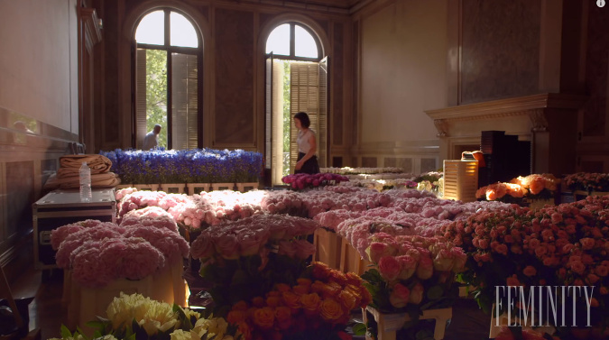 Christian Dior bol veľkým milovníkom kvetov a tie sú preto neodmysliteľnou súčasťou módneho domu