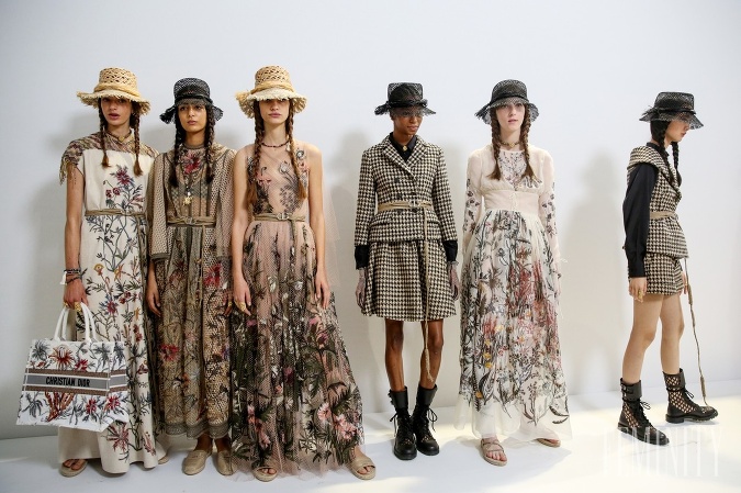 Dior a jeho kolekcia na jar/leto 2020 v znamení rozmanitosti klobúkov