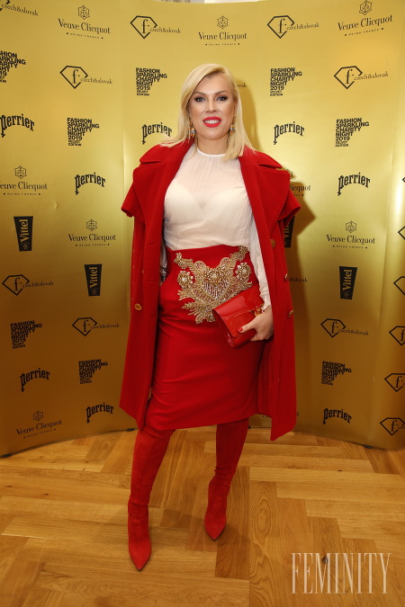 Šéfka módnej televízie Fashion TV Gabriela Drobová zvolila na túto príležitosť symbolickú červenú farbu