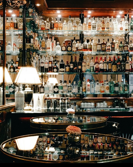 Antique American Bar