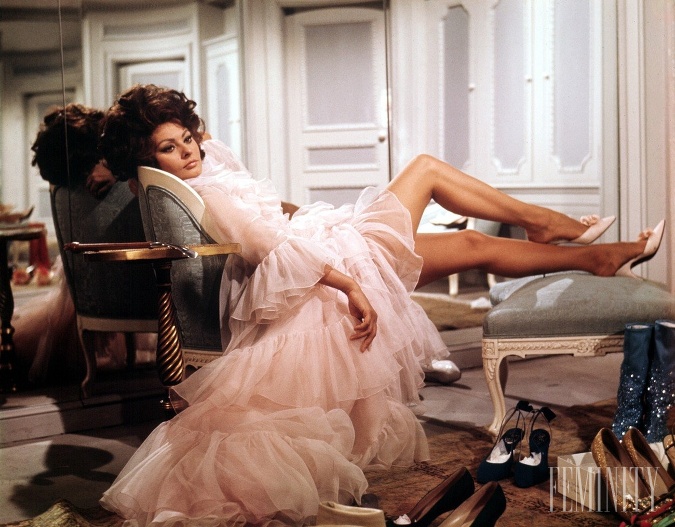 Pôvabná Sophia Loren si za film Arabeska nevyslúžila iba množstvo pochvál, bola nominovaná aj na cenu BAFTA za najlepšie kostýmy roku 1966