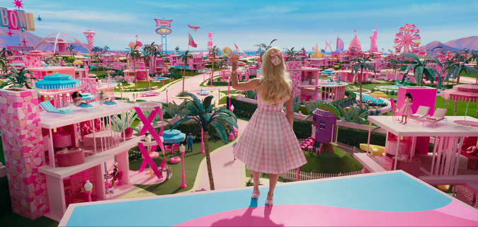 Filmová Barbie príde do kín 20. júla 2022 a celý svet už teraz s napätím čaká na odhalenie podrobností o príbehu