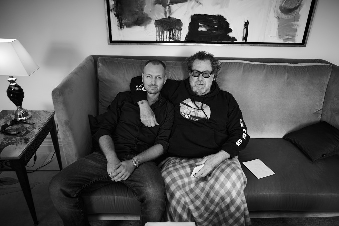 Milosh Harajda a Julian Schabel počas fotenia v Kolíne pre obálku Esquire 