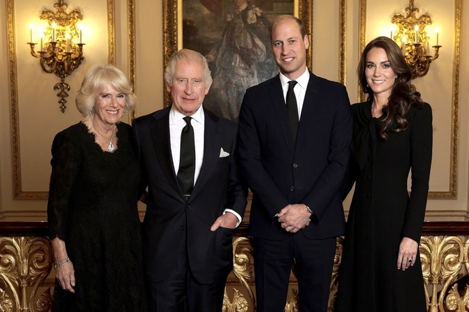 Nový portrét britskej kráľovskej rodiny