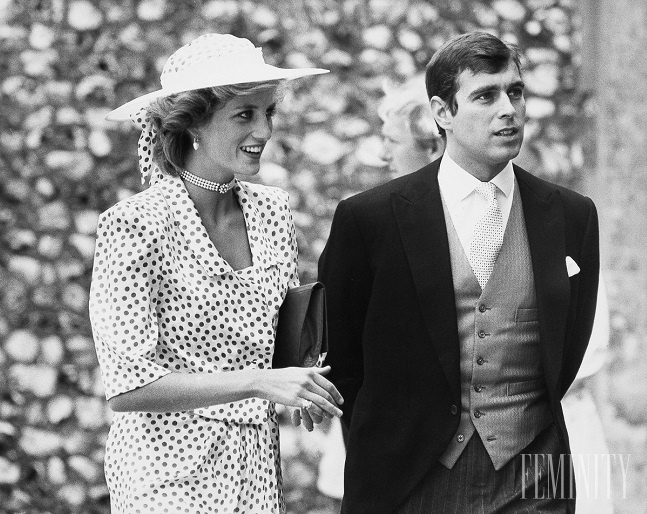 Aj princezná Diana nechala za seba často hovoriť svoje oblečenie pre danú príležitosť. 
