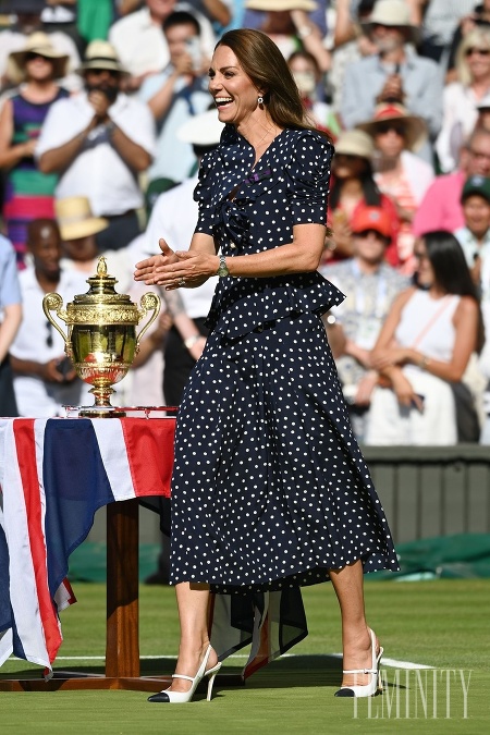 Kate zažiarila v módnom výtvore Alessandry Rich aj na tohtoročnom Wimbledone. 