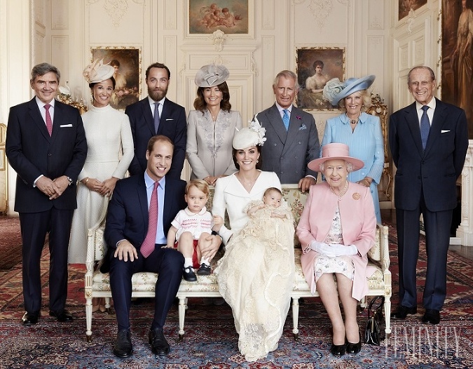 Kráľovská rodina pokope na spoločnej fotografii