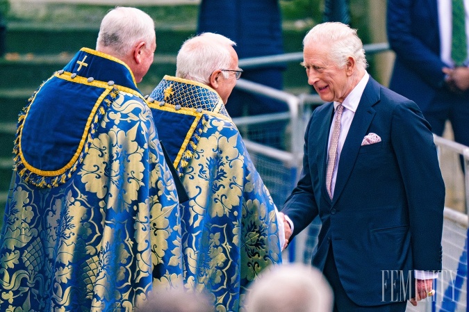 Kráľ Charles III. je úplne iný ako bola jeho mama