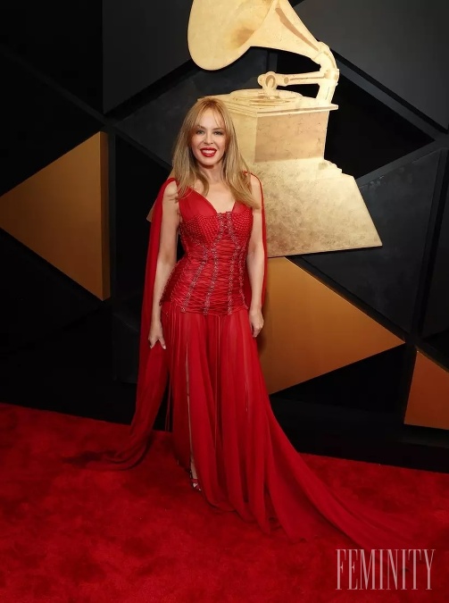 Kylie Minogue rozhodne zaujala a nielen outfitom