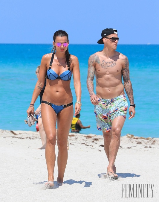 Manželka známeho futbalistu tip top na pláži v Miami
