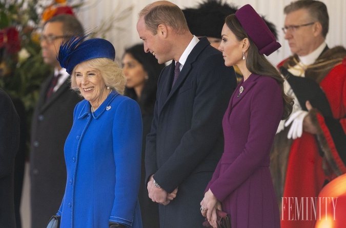 Camilla sa nepozerala na Kate ako na niekoho, kto si zaslúži vstúpiť do kráľovskej rodiny, pretože bola z robotníckej triedy. 