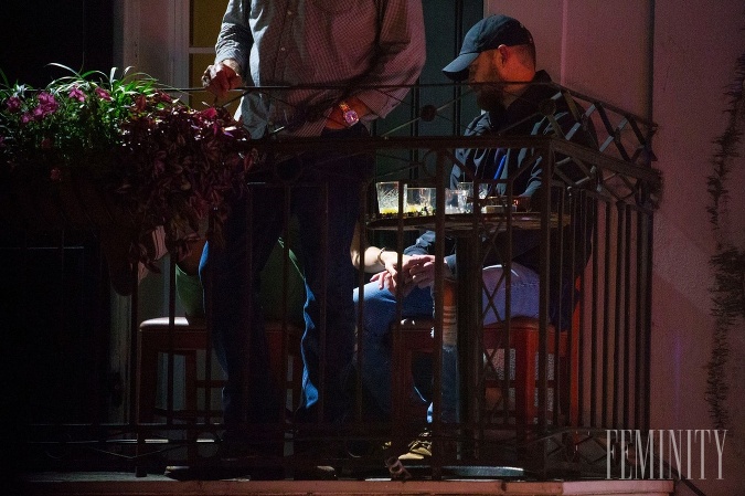 Justin bol prichytený počas jednej noci v bare na balkóne v New Orleans so svojou hereckou kolegyňou